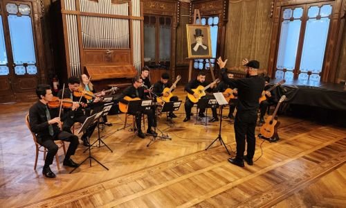 Orquestra Dedilharcos: Celebrando a Música Brasileira na Itália